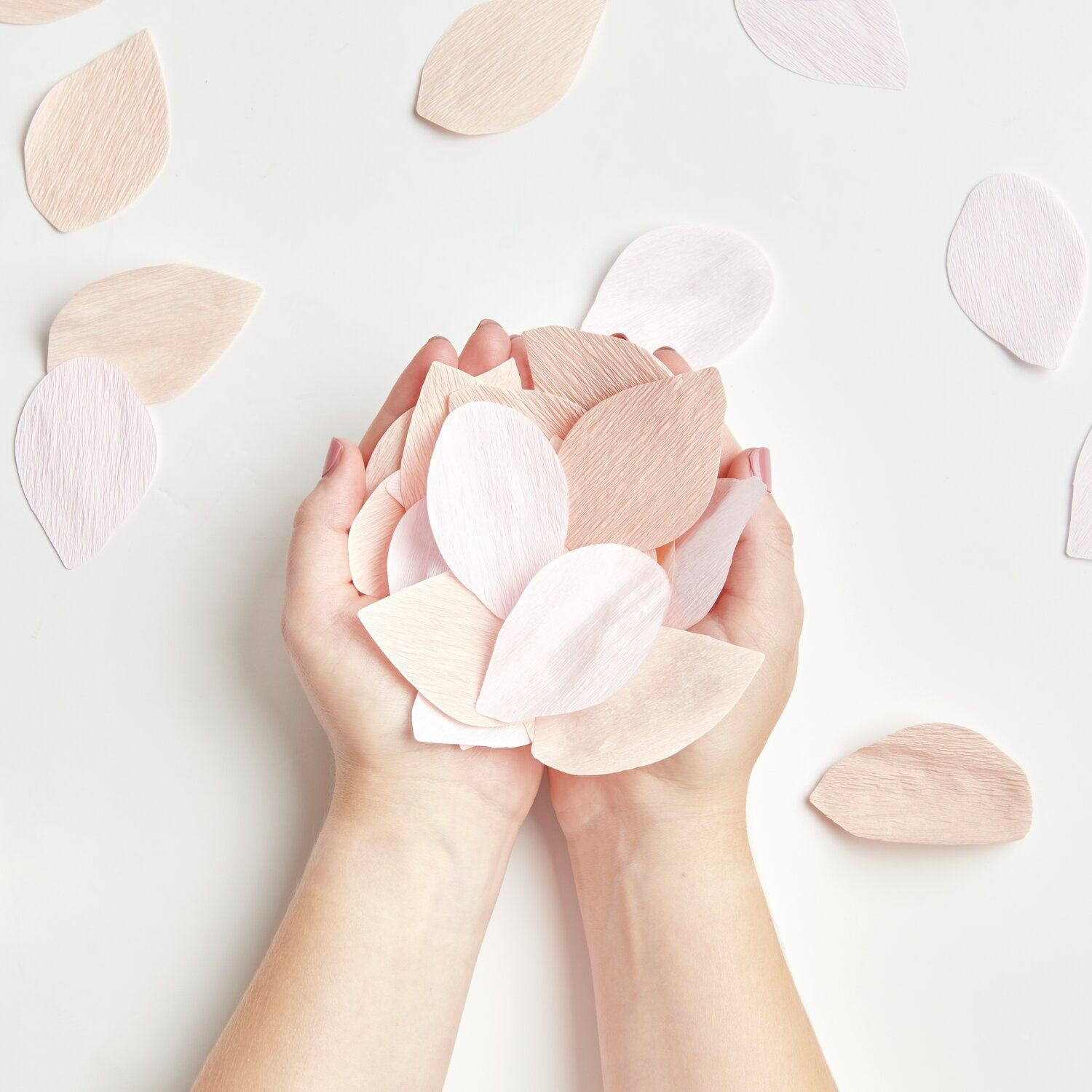 Krepp-Konfetti Rosenbl�tter, Rosa Mix, 20 g Bild 3