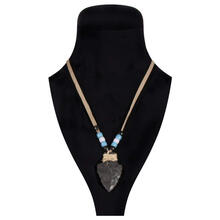 Kette Indianer mit Pfeilspitze, sortierte Farben